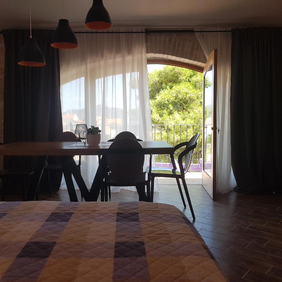 Jardin Kapetanova Kuca Apartment Veli Iž Екстериор снимка