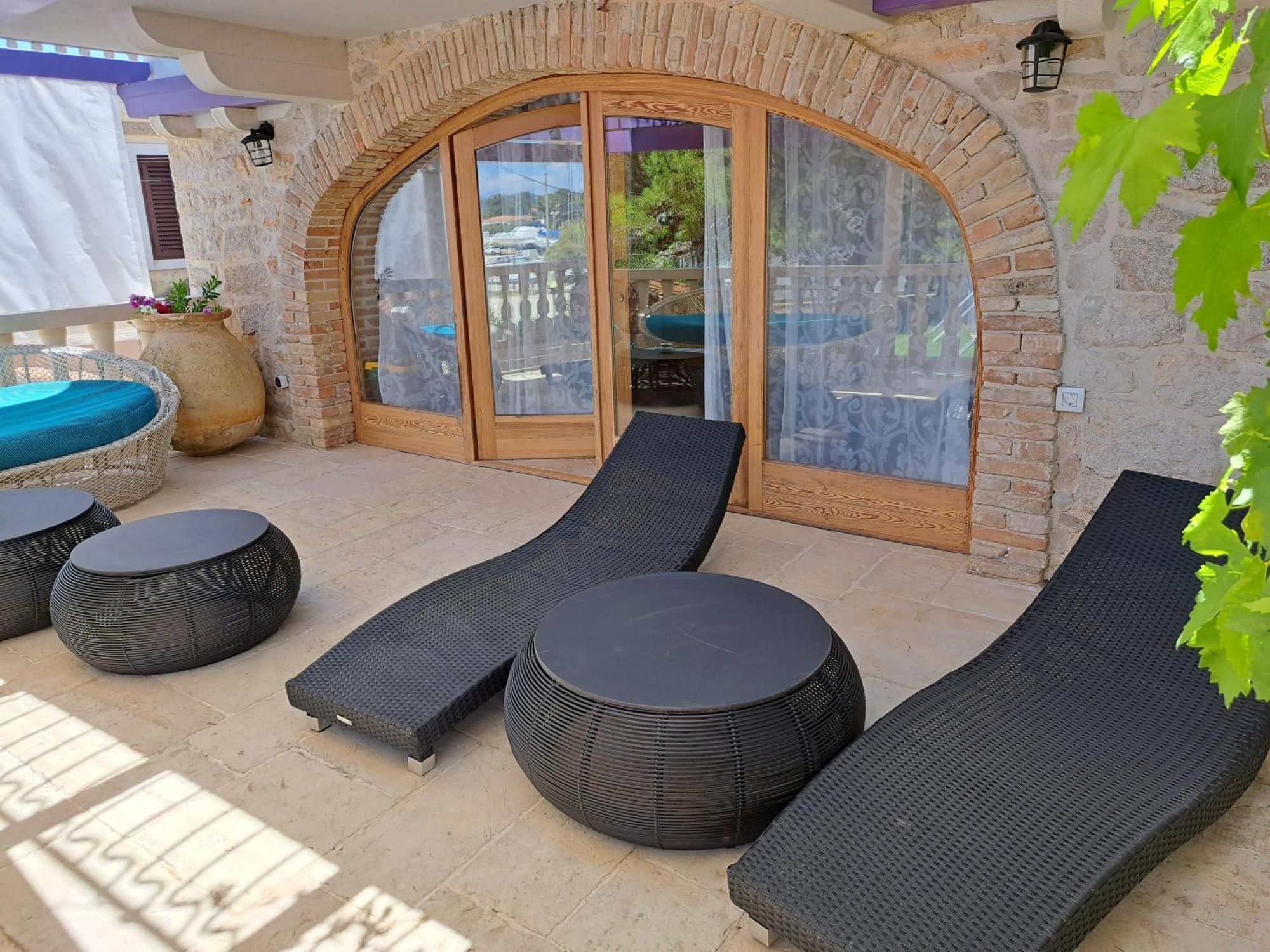 Jardin Kapetanova Kuca Apartment Veli Iž Екстериор снимка