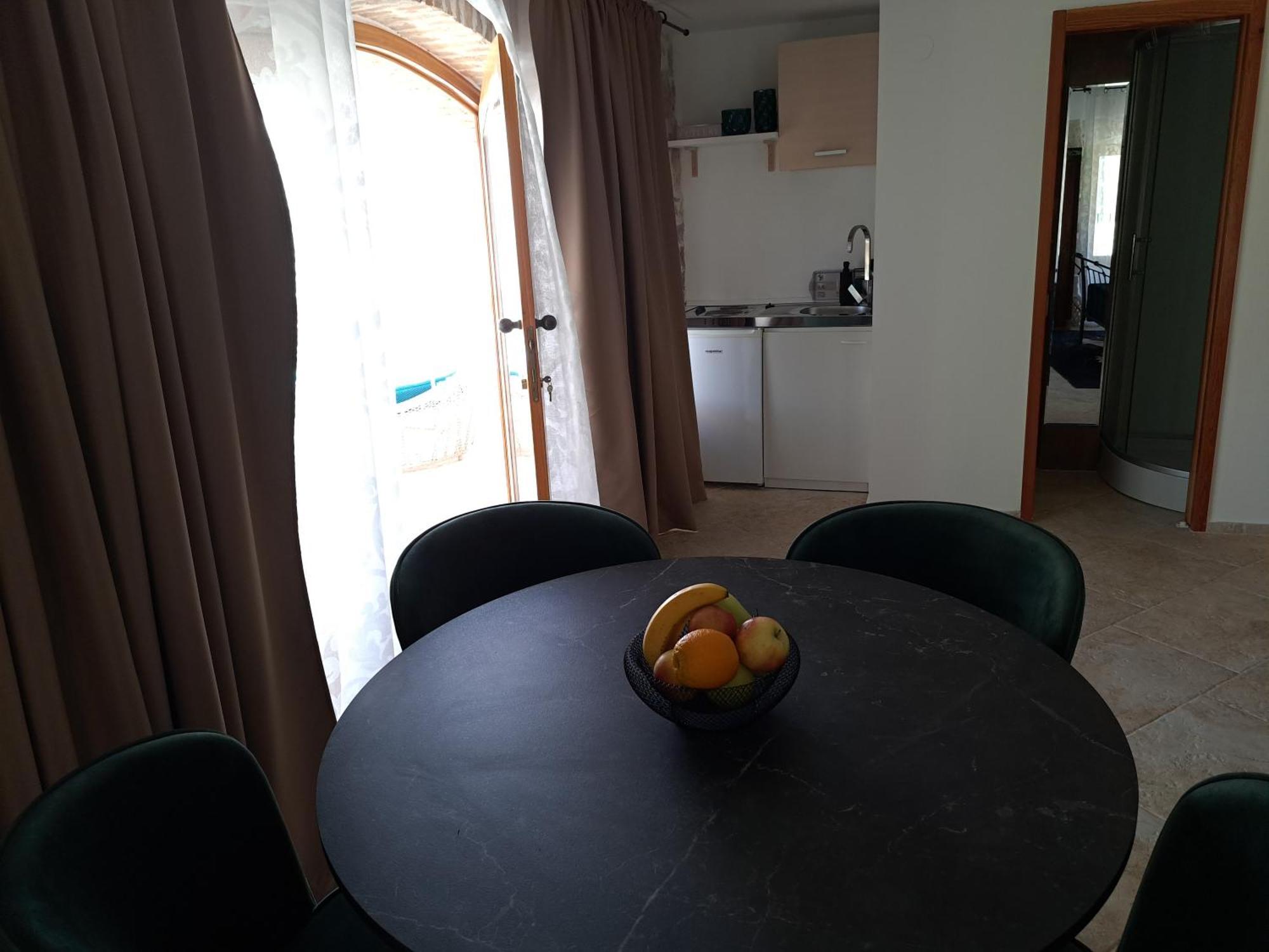Jardin Kapetanova Kuca Apartment Veli Iž Екстериор снимка